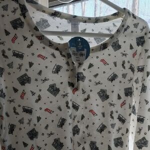 Arizona Jean Company White Holiday Pajama Set